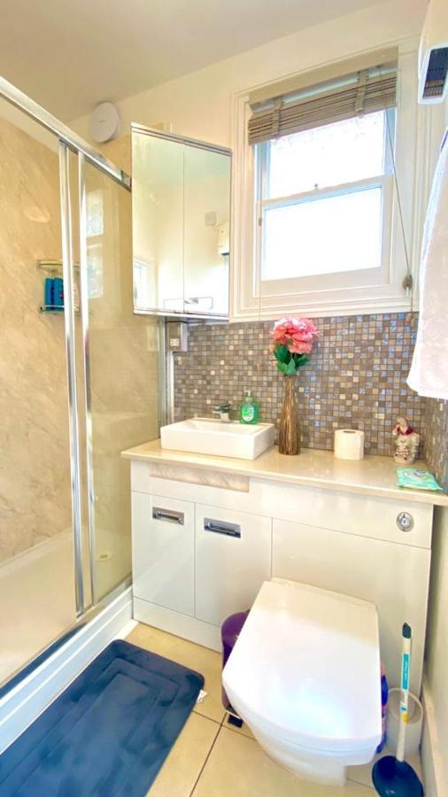 Modern And Cosy Studio Flat ลอนดอน ภายนอก รูปภาพ
